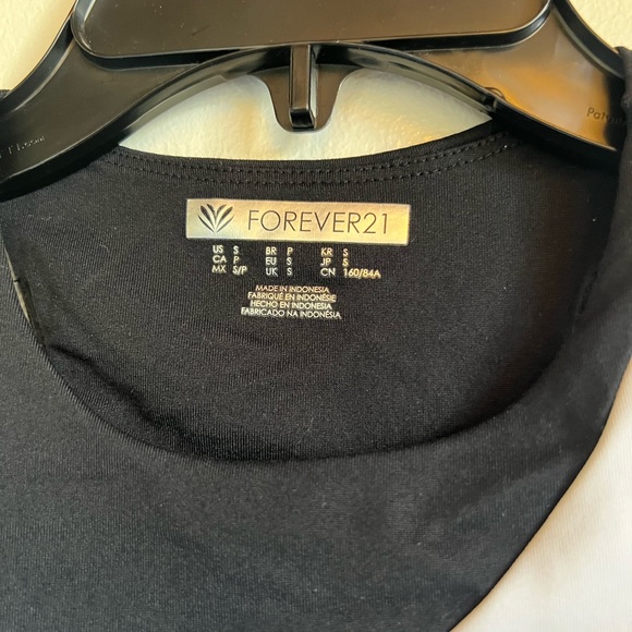 Forever 21, Small, black and white, sports bra, NWT, Never Worn, Running Bra - Picture 3 of 3